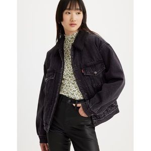 Levi’s 90s Sherpa Trucker Jacket
